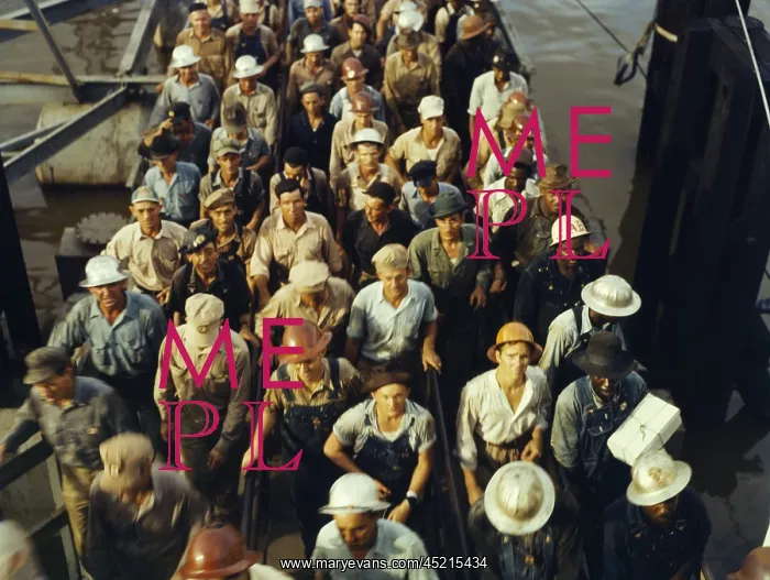 : War workers leaving Pennsylvania shipyards ? : War workers leaving Pennsylvania shipyards ?