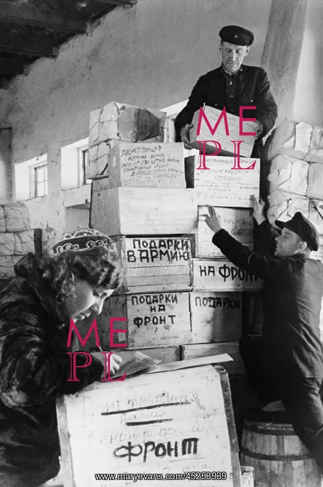 : Warehouse supplies during the World War 2, Siege : Warehouse supplies during the World War 2, Siege