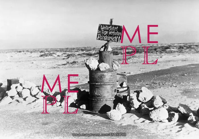 : Warning in North Africa, 1942 : Warning in North Africa, 1942