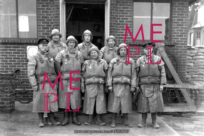 : Wartime Lifeboat Crew after a dramatic rescue, Walton : Wartime Lifeboat Crew after a dramatic rescue, Walton