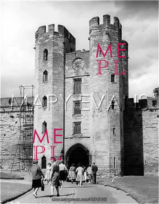: WARWICK CASTLE : WARWICK CASTLE