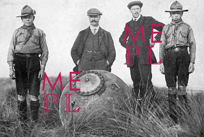 : Mine washed up on Suffolk coast, WW1 : Mine washed up on Suffolk coast, WW1