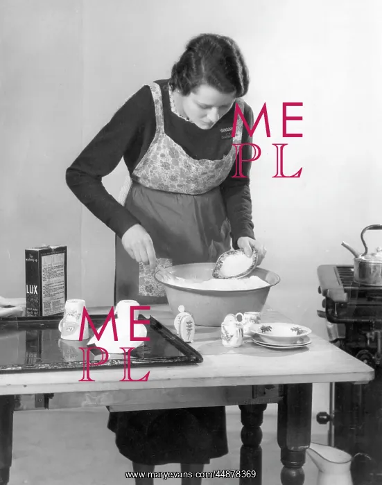 : WASHING UP IN A BOWL : WASHING UP IN A BOWL