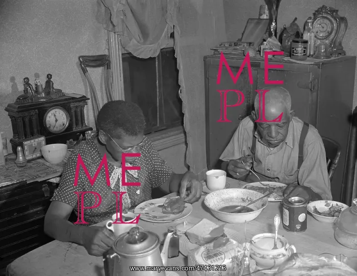 : Washington, DC Elderly couple eating dinner at their home on : Washington, DC Elderly couple eating dinner at their home on