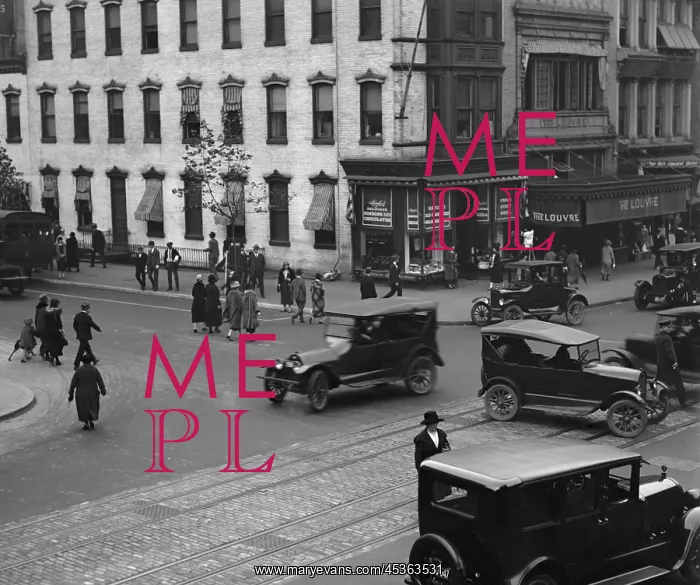 : Washington, D.C. intersection with automobile traffic : Washington, D.C. intersection with automobile traffic