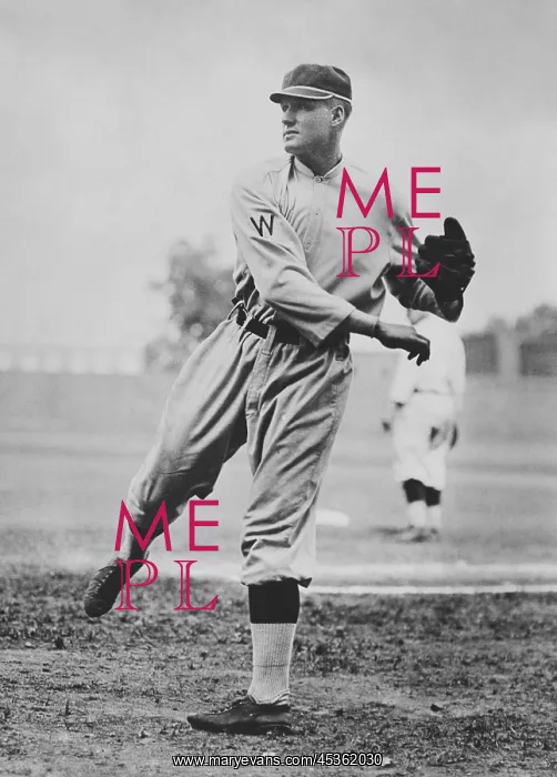: Washington Senators pitcher Walter Johnson ca. 1910-15 : Washington Senators pitcher Walter Johnson ca. 1910-15