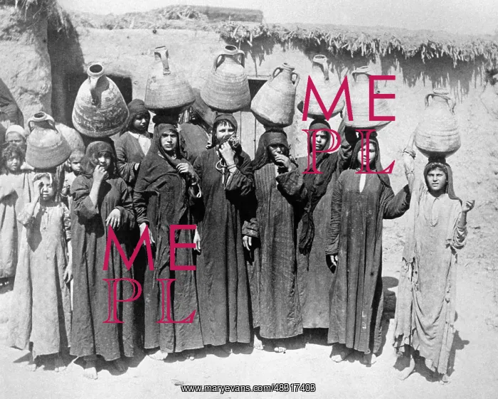 : Water carriers in Egypt at the turn of the century : Water carriers in Egypt at the turn of the century