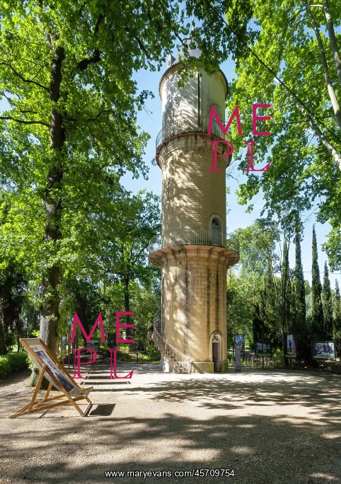 : Water tower, Chateau d'Avignon, Saintes-Maries-de-la-Mer : Water tower, Chateau d'Avignon, Saintes-Maries-de-la-Mer