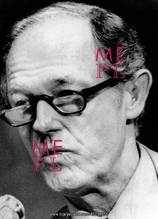 : Watergate conspirator E. Howard Hunt tesfifies ? : Watergate conspirator E. Howard Hunt tesfifies ?