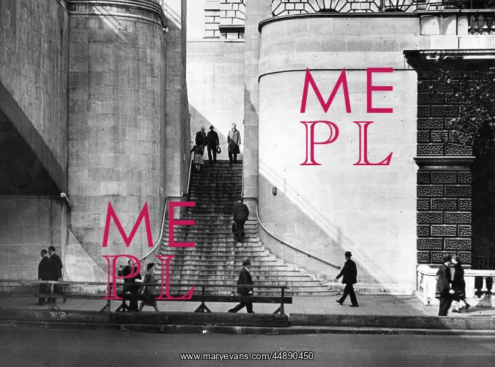 : WATERLOO BRIDGE STEPS