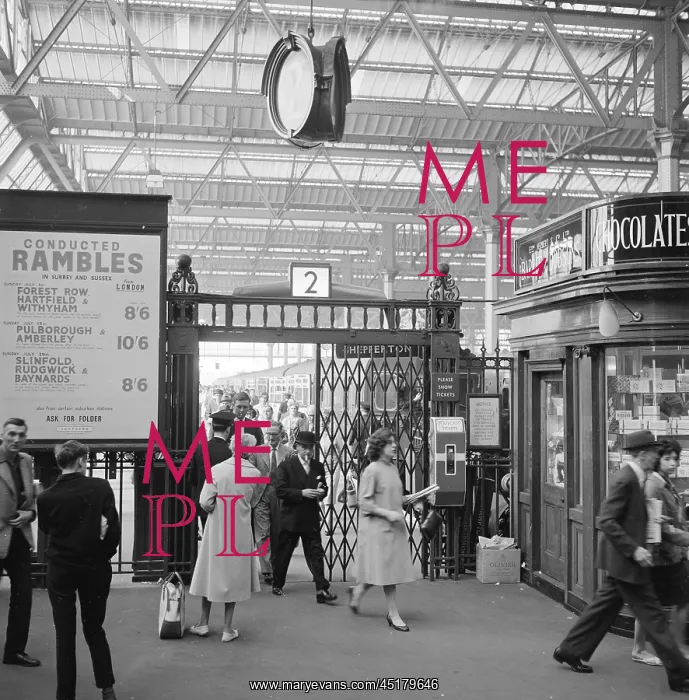: Waterloo Station, London : Waterloo Station, London