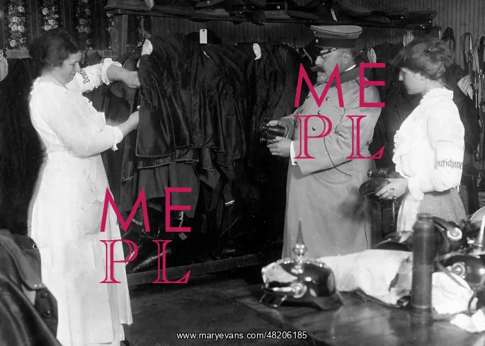 : Weapons collecting point, 1914 : Weapons collecting point, 1914