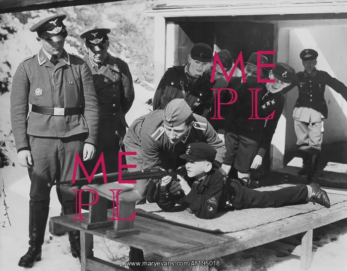 : Weapons training of the Hitler Youth : Weapons training of the Hitler Youth