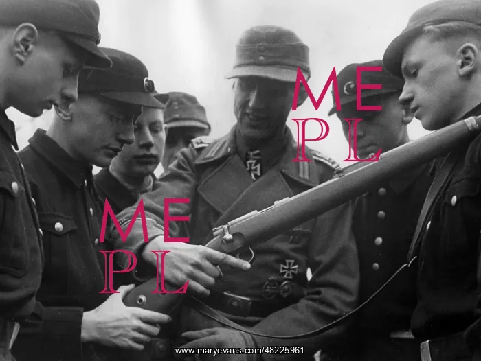 : Weapons training in a HJ military training camp, 1944 : Weapons training in a HJ military training camp, 1944