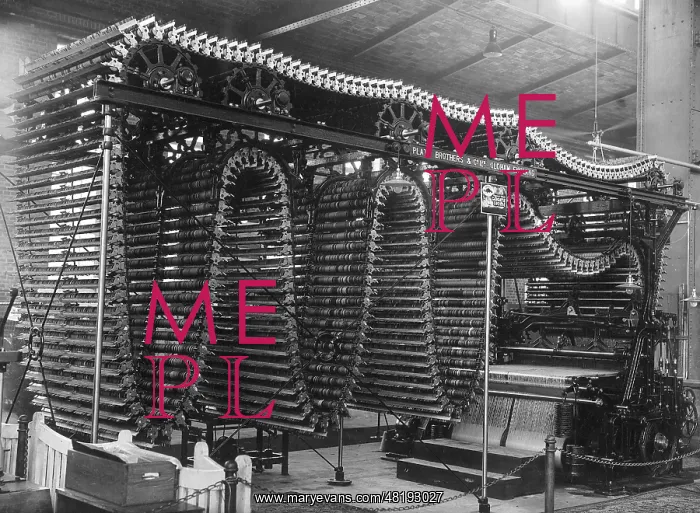 : Weaving loom, 1931 : Weaving loom, 1931