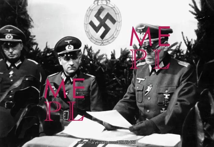 : Wedding ceremony - Eastern Front, 1942 : Wedding ceremony - Eastern Front, 1942