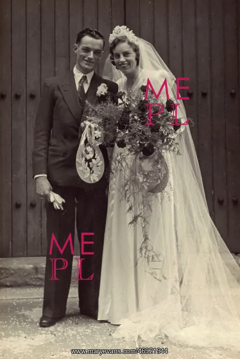 : Wedding couple, 1945 : Wedding couple, 1945