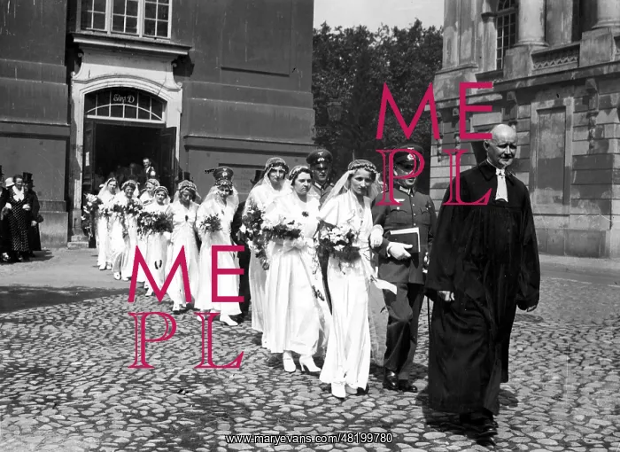 : Wedding of the Luise Brides in the garrison church in Pots : Wedding of the Luise Brides in the garrison church in Pots