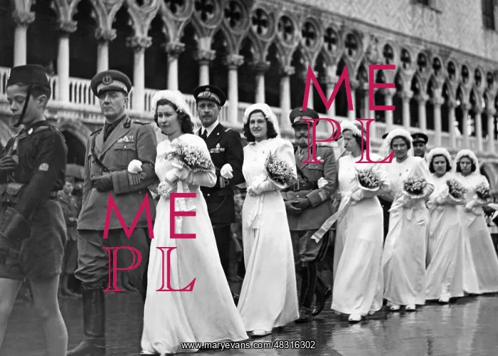 : Wedding party on St. Mark's Square in Venice, 1939 : Wedding party on St. Mark's Square in Venice, 1939