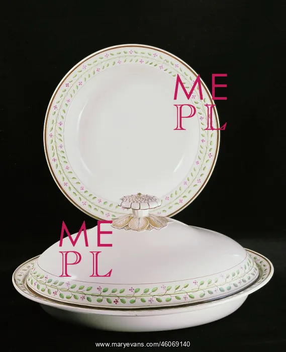: Wedgwood casserole and plate : Wedgwood casserole and plate