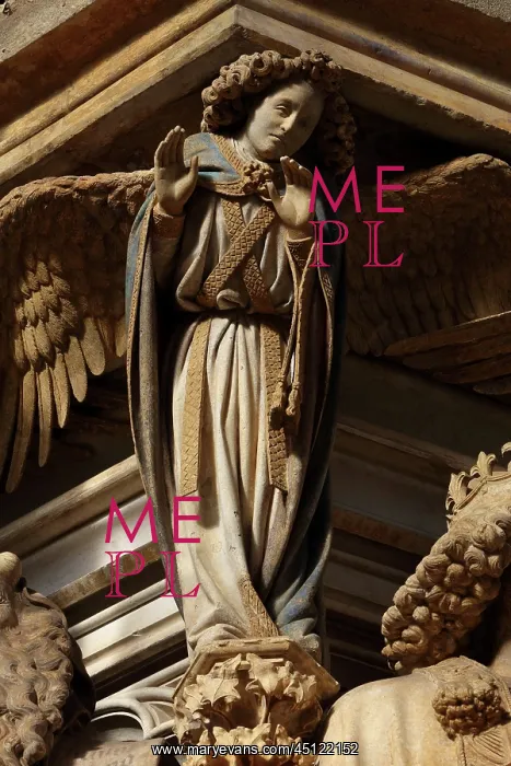 : Weeping angel, Well of Moses, Chartreuse de Champmol : Weeping angel, Well of Moses, Chartreuse de Champmol
