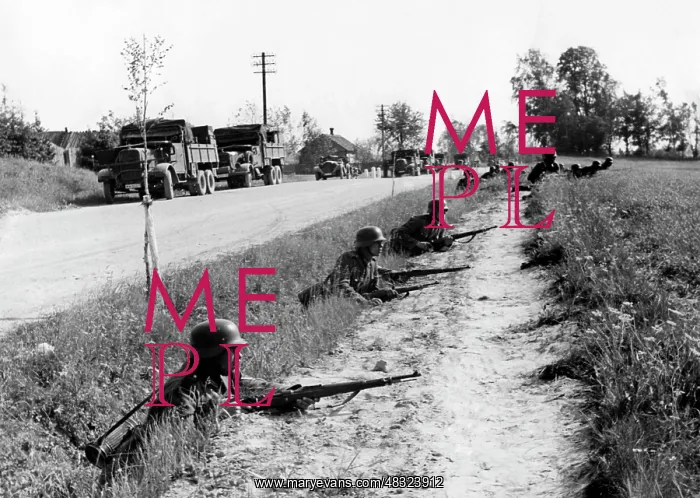 : Wehrmacht fighting partisans, ca. 1942 : Wehrmacht fighting partisans, ca. 1942