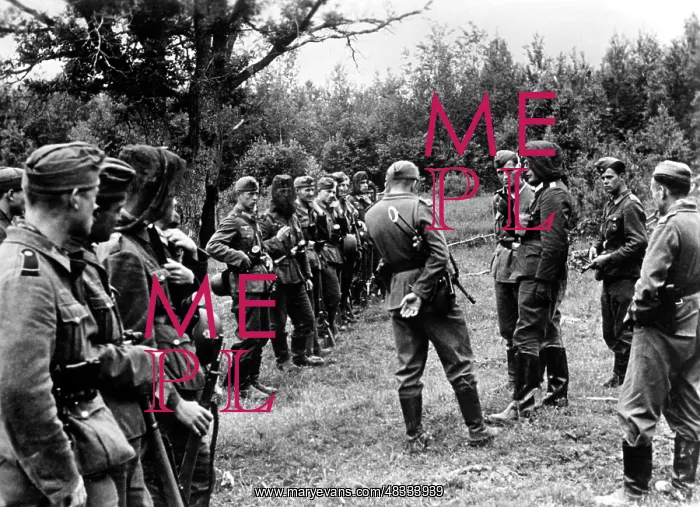 : Wehrmacht fighting partisans on the Eastern Front, 1942 : Wehrmacht fighting partisans on the Eastern Front, 1942