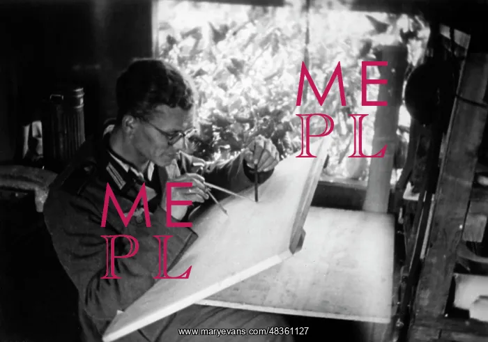 : Wehrmacht members drawing maps, 1941 : Wehrmacht members drawing maps, 1941