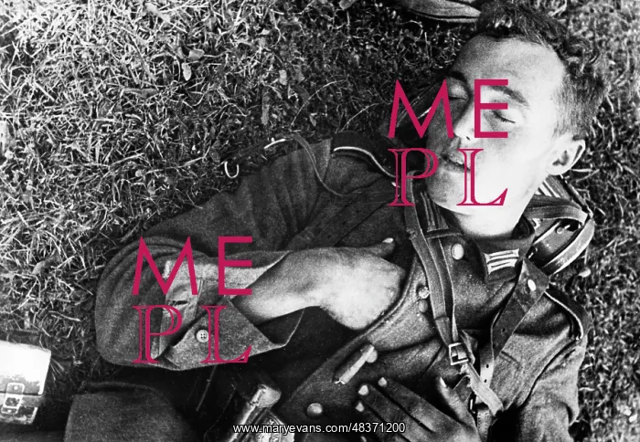 : Wehrmacht soldier sleeping, 1941 : Wehrmacht soldier sleeping, 1941