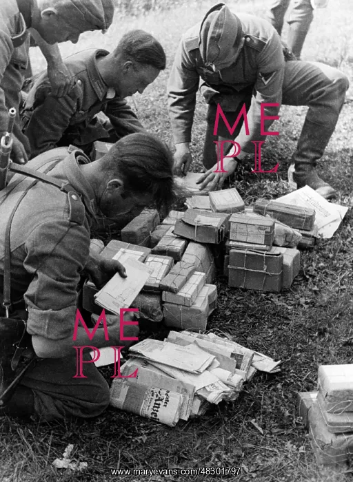 : Wehrmacht soldiers sorting mail, 1941 : Wehrmacht soldiers sorting mail, 1941