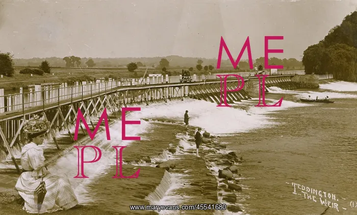  : The Weir on the River Thames, Teddington, Middlesex