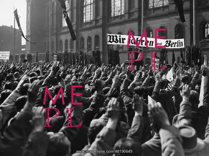 : Welcoming Austrians in Berlin, 1938 : Welcoming Austrians in Berlin, 1938
