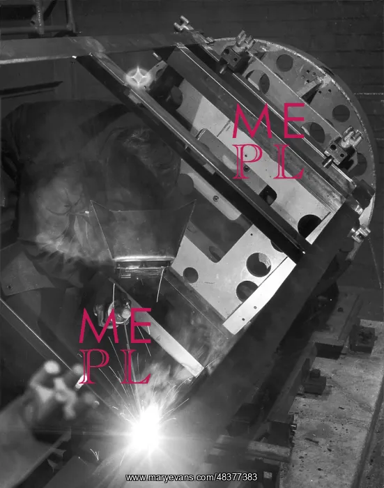 : Welder using an Oxyacetylene Torch : Welder using an Oxyacetylene Torch