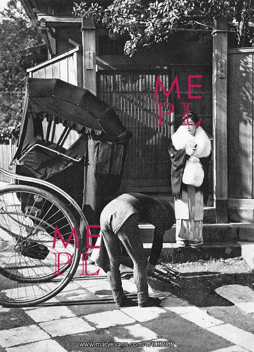 : Well-known Japanese actress about to a take a rickshaw : Well-known Japanese actress about to a take a rickshaw