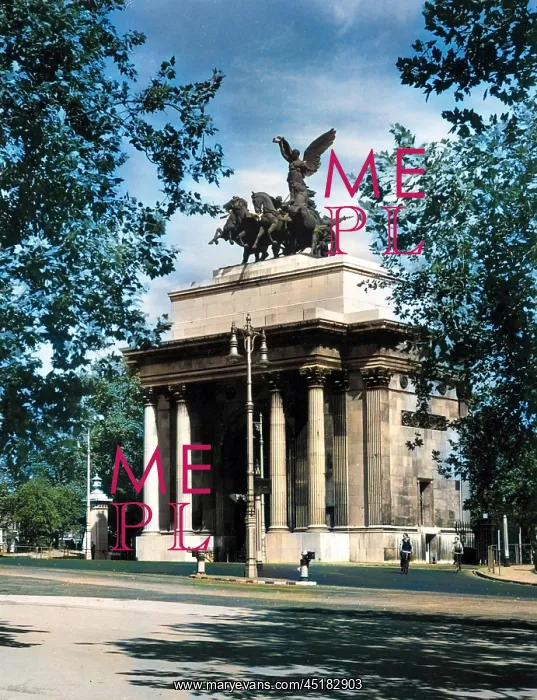 : WELLINGTON ARCH : WELLINGTON ARCH