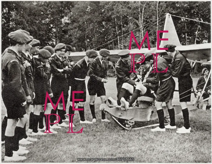 : Wellington College - training the cadet force : Wellington College - training the cadet force