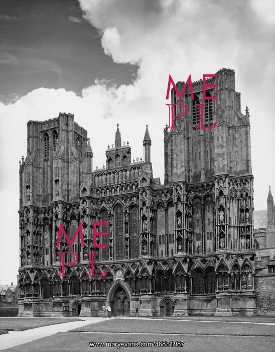 : WELLS CATHEDRAL : WELLS CATHEDRAL