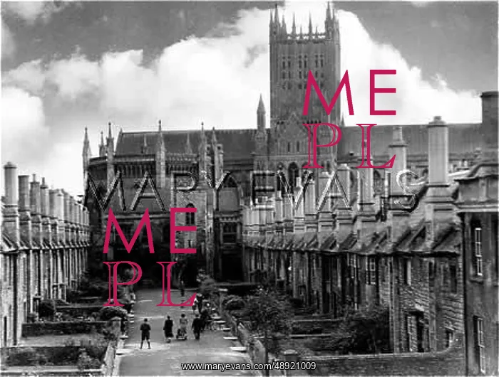 : WELLS CATHEDRAL : WELLS CATHEDRAL