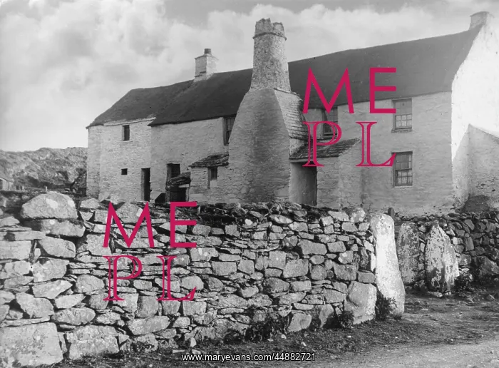 : WELSH FARMHOUSE : WELSH FARMHOUSE