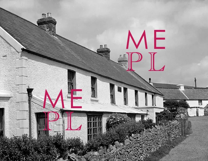 : WELSH HOTEL : WELSH HOTEL