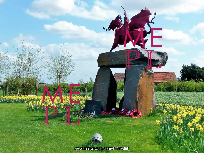 : Welsh National Memorial Dragon, Hagebos - Iron Cross : Welsh National Memorial Dragon, Hagebos - Iron Cross