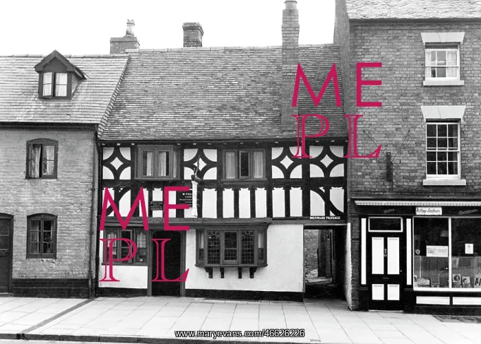  : Welshpool, the Mermaid Inn c1955