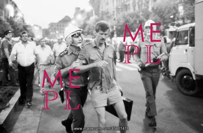 : Wenceslas Square - demonstration - protest - police : Wenceslas Square - demonstration - protest - police