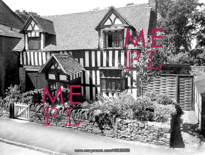  : Weobley, the Old Grammar School c1960
