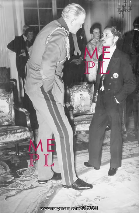 : Werner von Blomberg with the King of Siam : Werner von Blomberg with the King of Siam