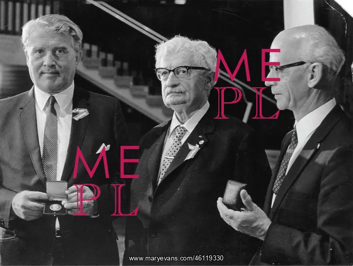 : Wernher von Braun (left); Ernst Stuhlinger : Wernher von Braun (left); Ernst Stuhlinger