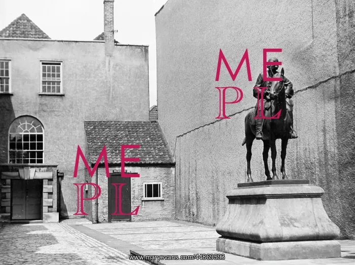 : WESLEY CHAPEL & STATUE : WESLEY CHAPEL & STATUE