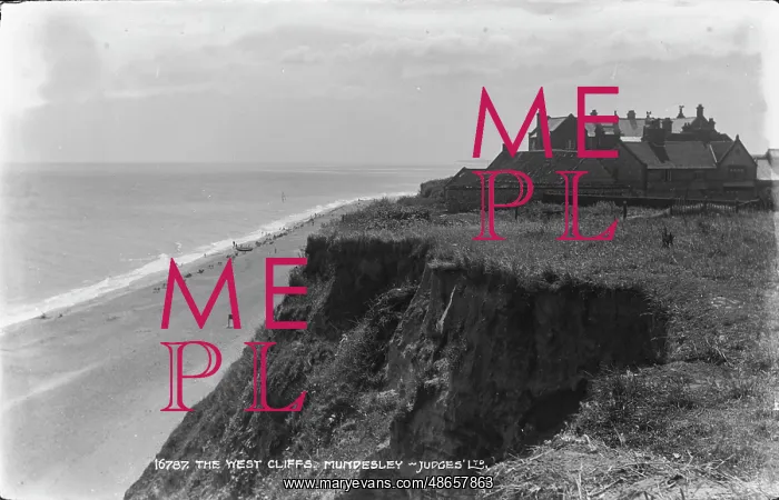 : The West Cliffs, Mundesley : The West Cliffs, Mundesley