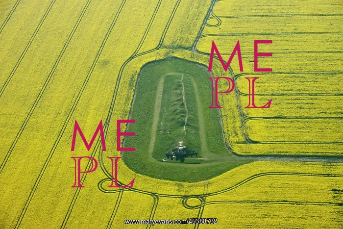 : West Kennet Long Barrow, Wiltshire : West Kennet Long Barrow, Wiltshire