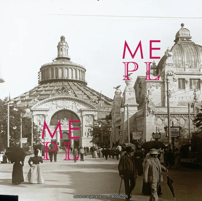 : The west portal of the Rotunde : The west portal of the Rotunde